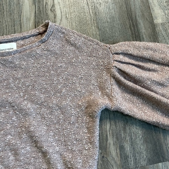 Abercrombie& Fitch Women’s Cropped Balloon Sleeve Crewneck Sweater, size XS - Picture 7 of 10